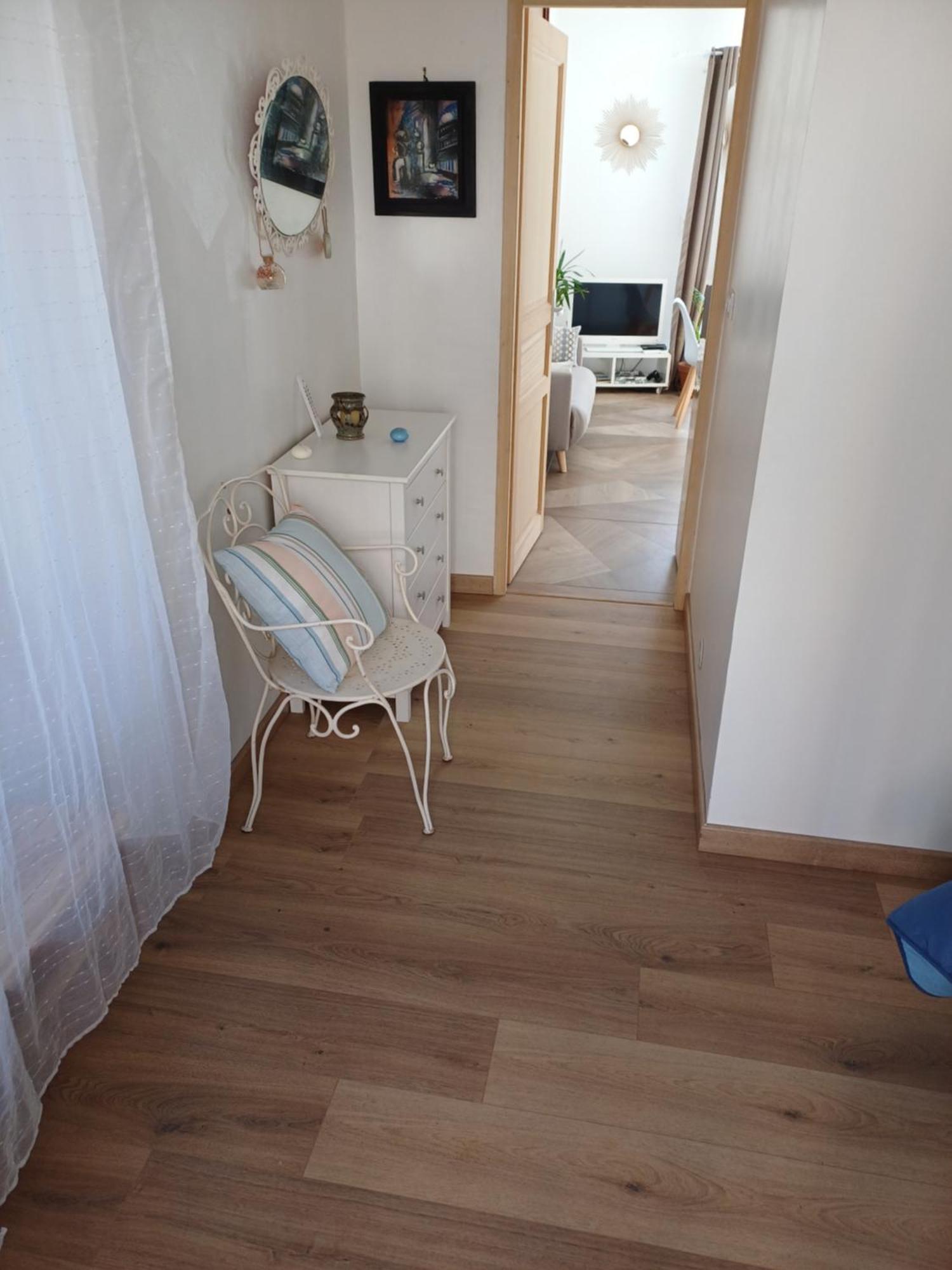 Joli 2 Pieces Apartment